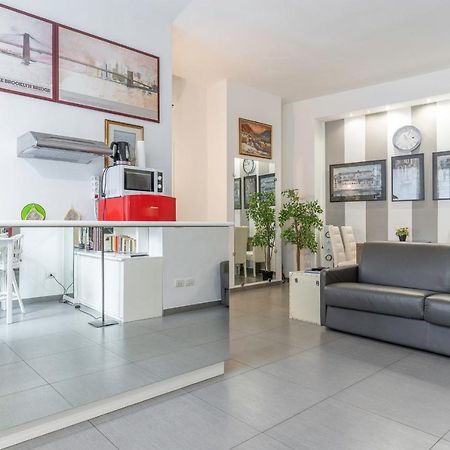 S. Ambrogio Square Lejlighed Milano Eksteriør billede